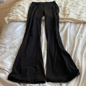 Old navy flare leggings, black, in good condition size S